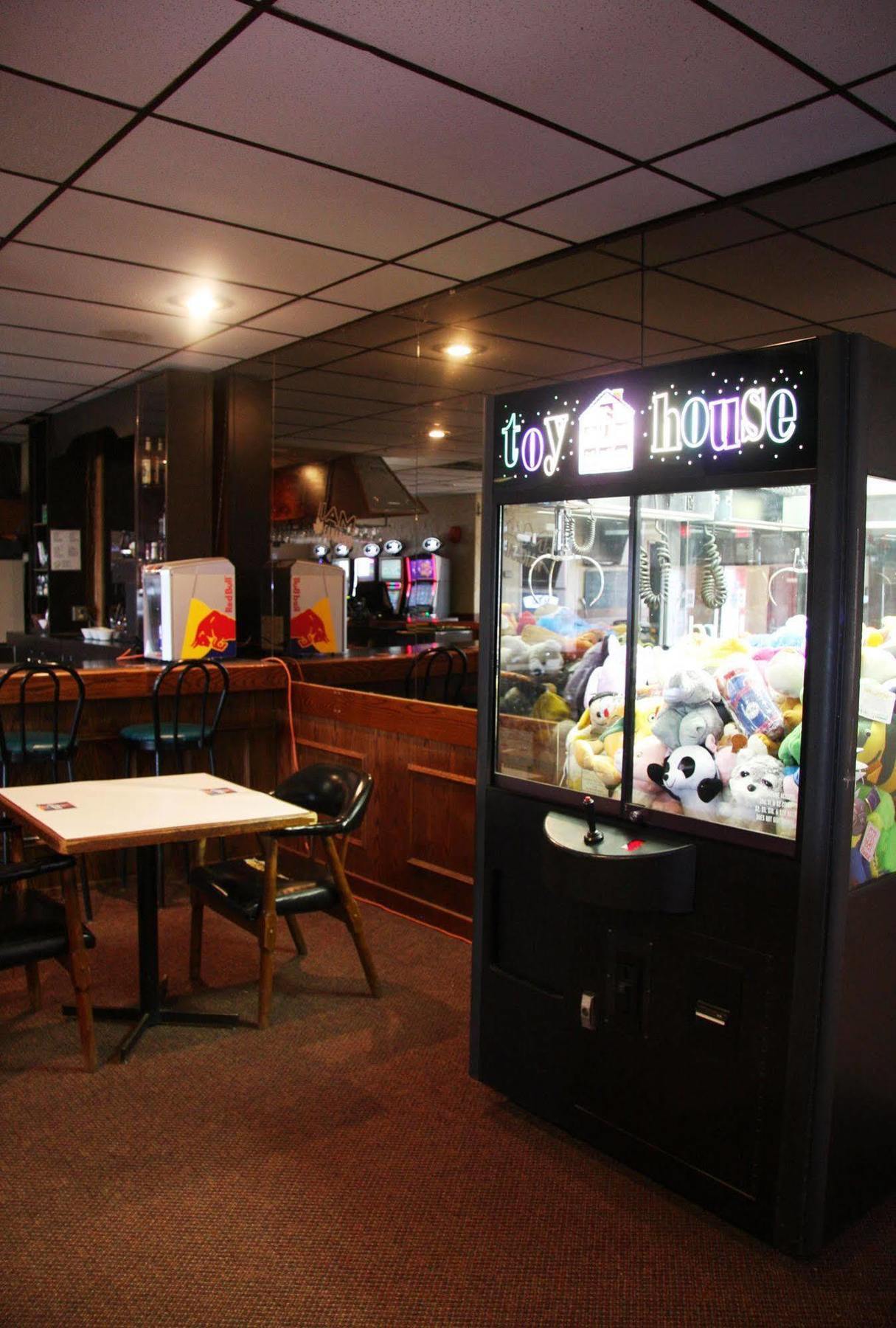 Springs Motor Inn Wainwright Экстерьер фото